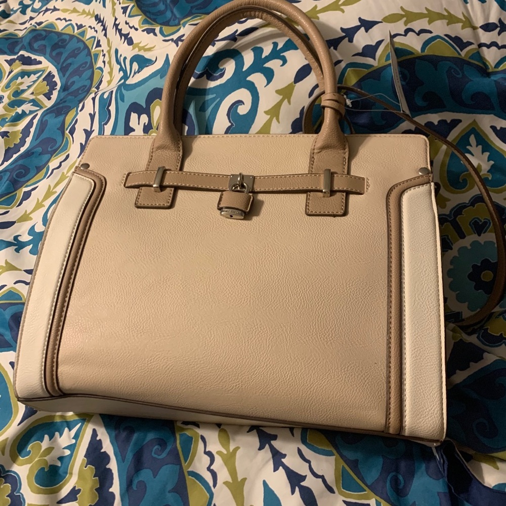 nine west purse - Picture 2 of 4